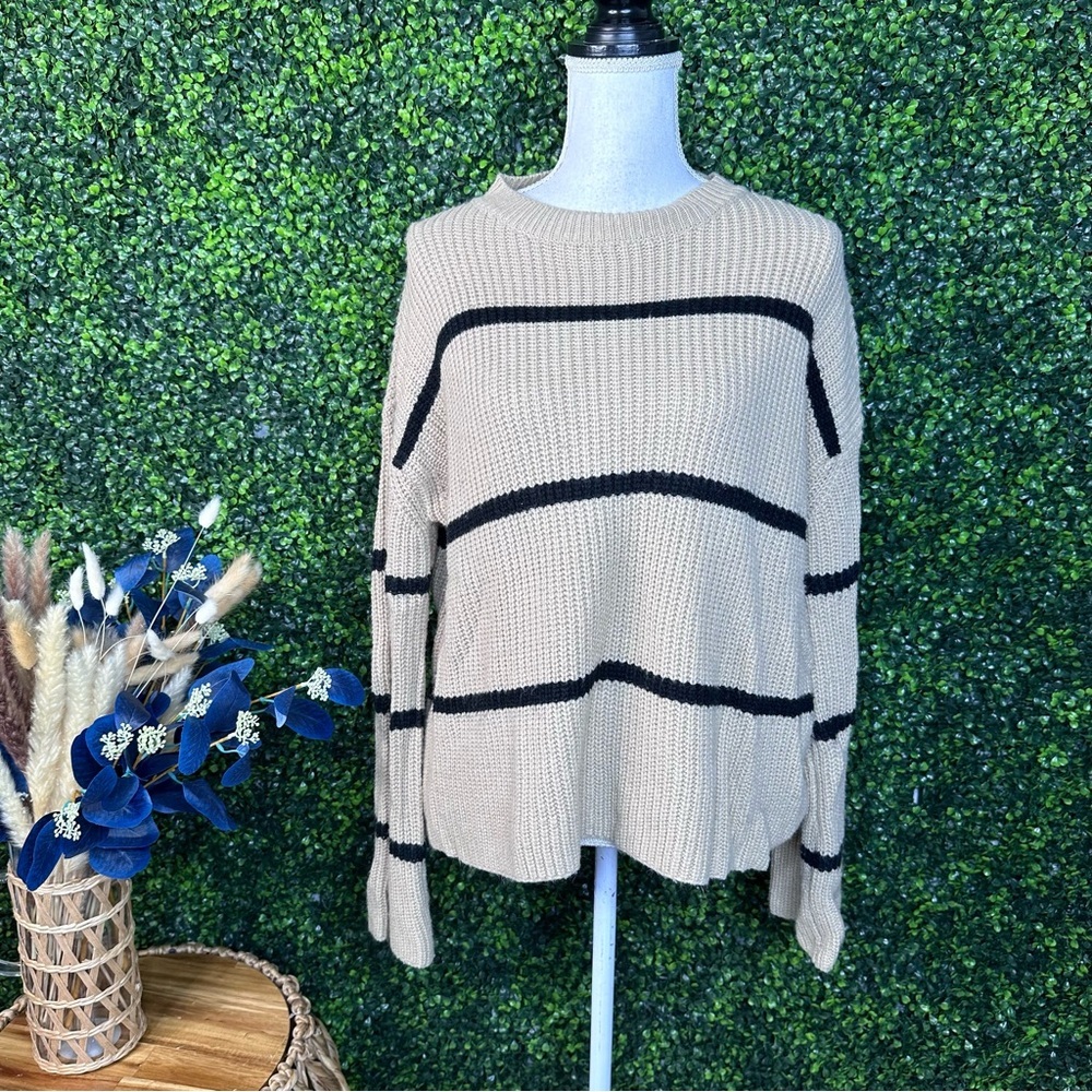 Cable knit Striped Beige and black crew Sweater